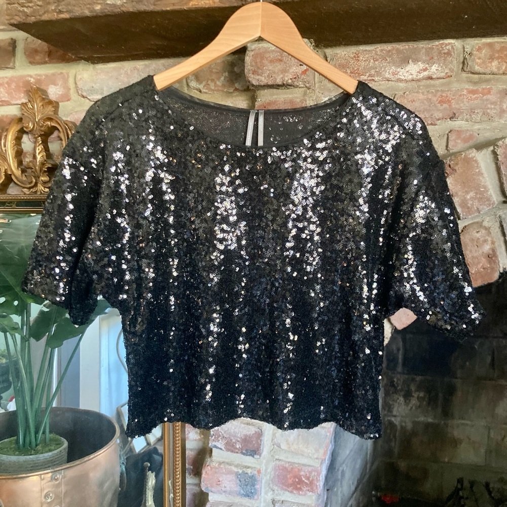 by Anthropologie Black Sequin Cropped Short-Sleeve Top Relaxed Boxy Fit EUC Sz S - Picture 2 of 16